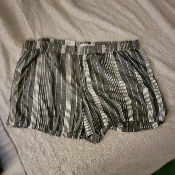 Sonoma Pants - NWT Sonoma shorts sz 4X